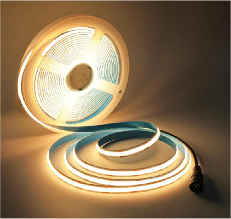 Tira LED COB cálida para cocina